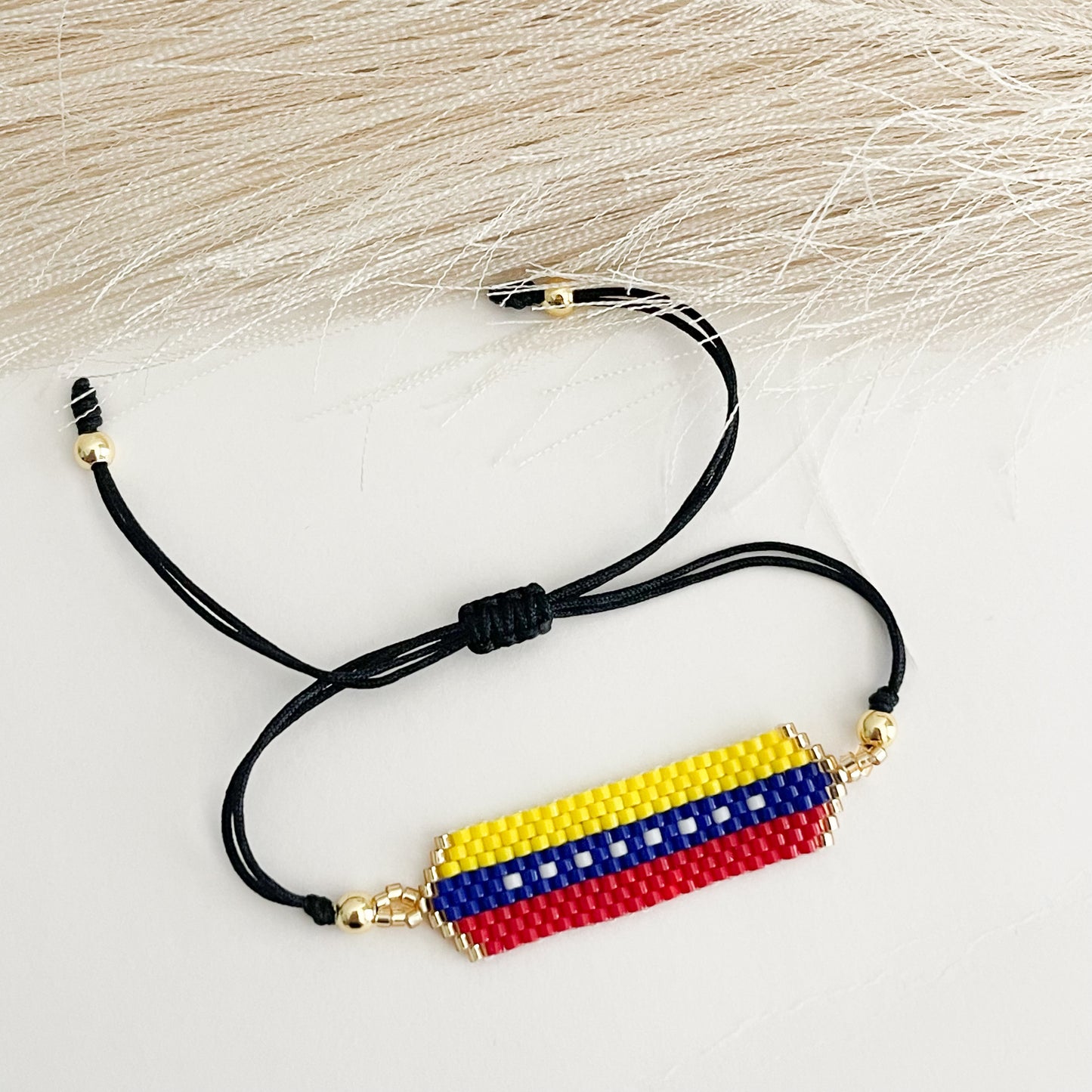 Venezuela Bracelet (B)