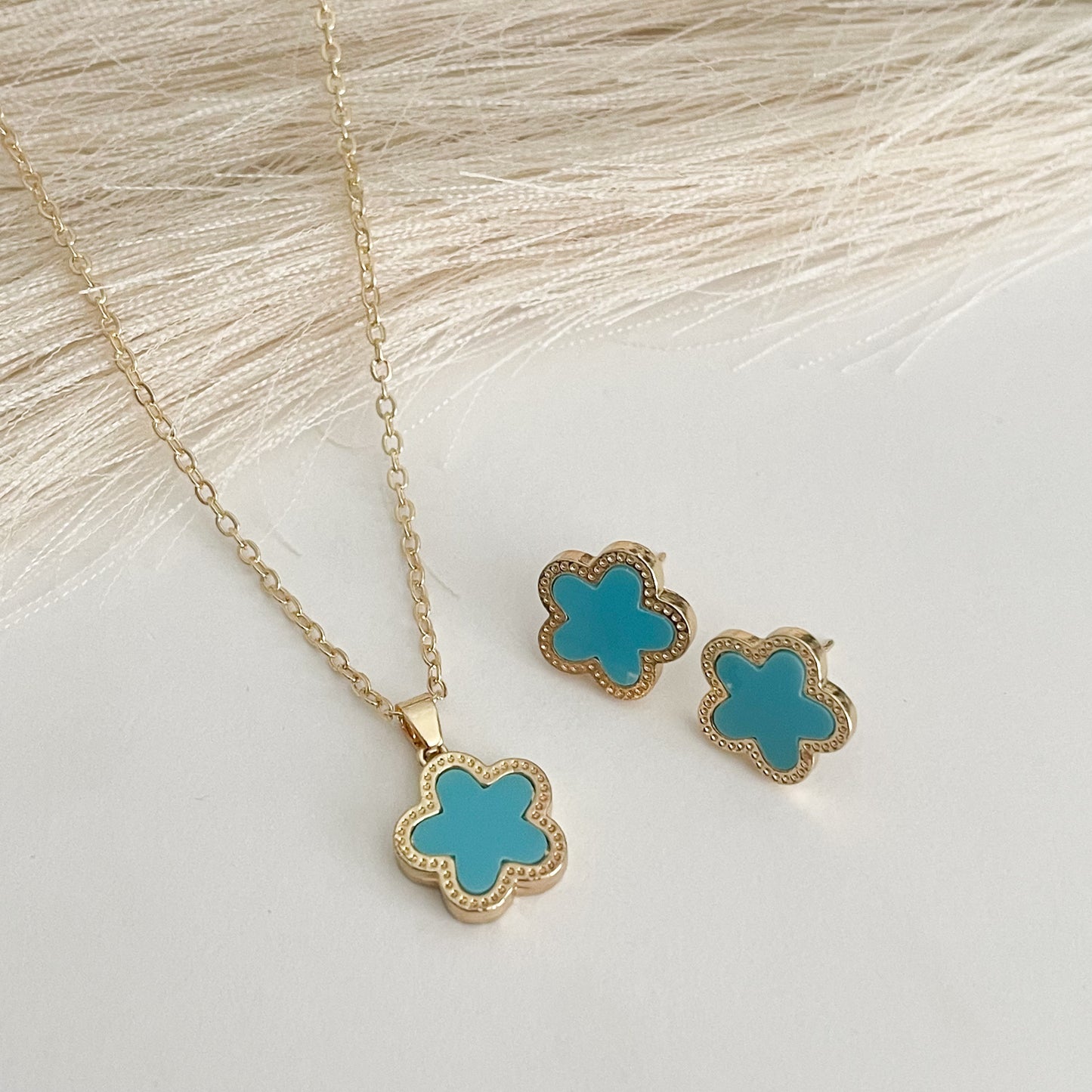 Baby Blue Hawaii Set