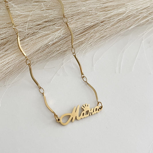 Mamá Classic Name Necklace