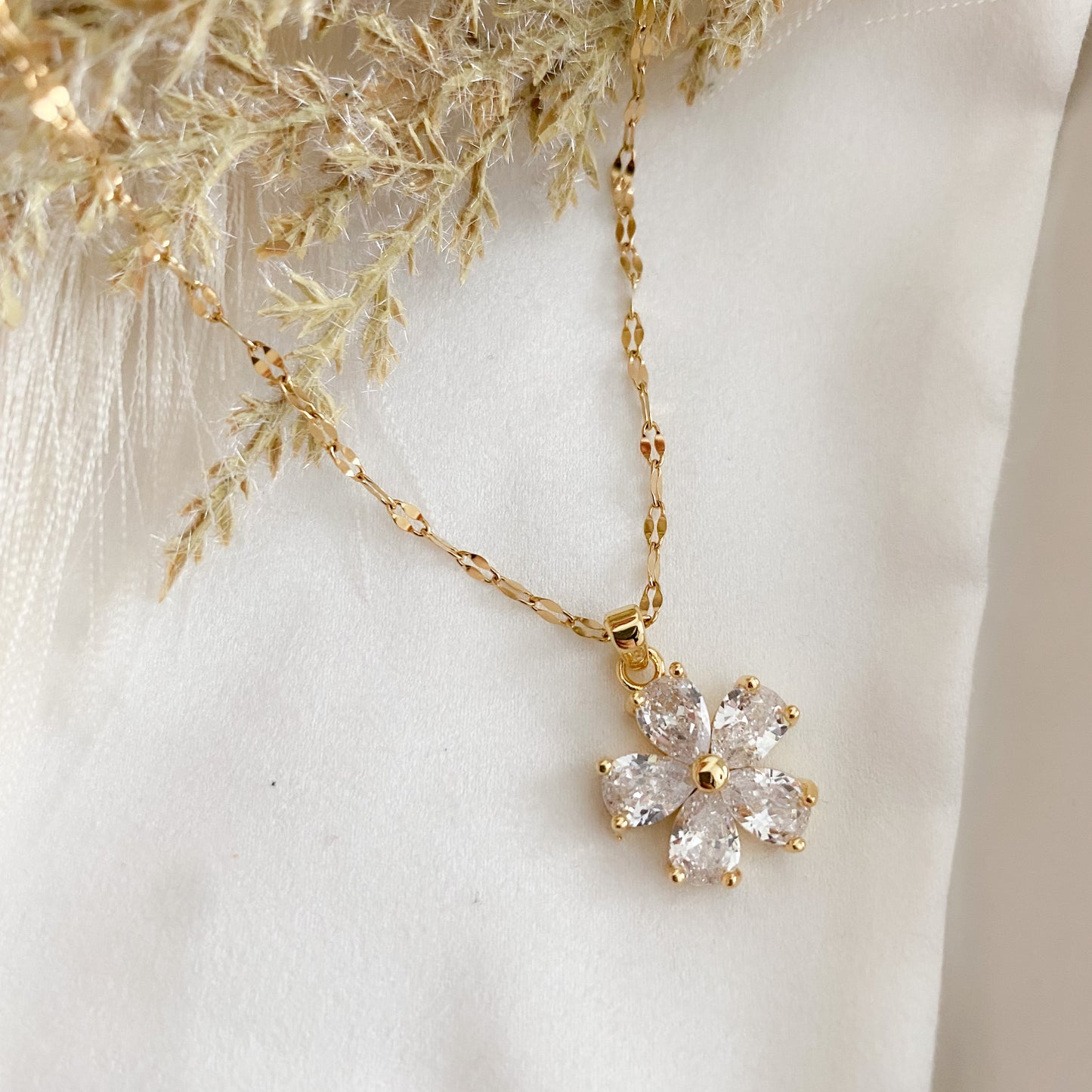 Dalia Necklace