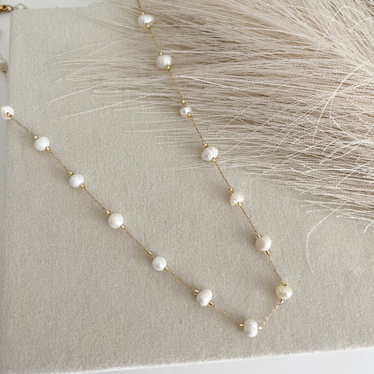 Mily Small Pearl Necklace