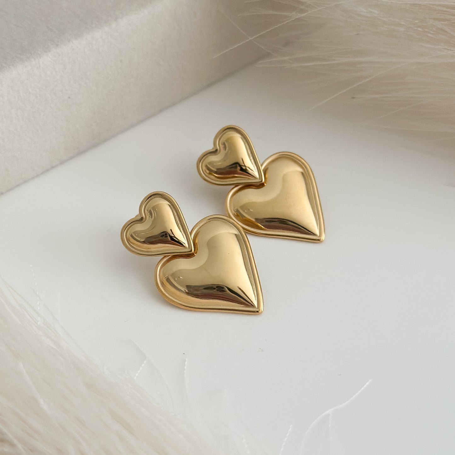 Amor Gold Earring