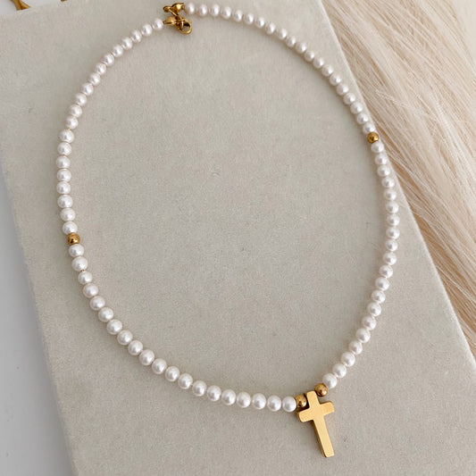 Pearl cross chain