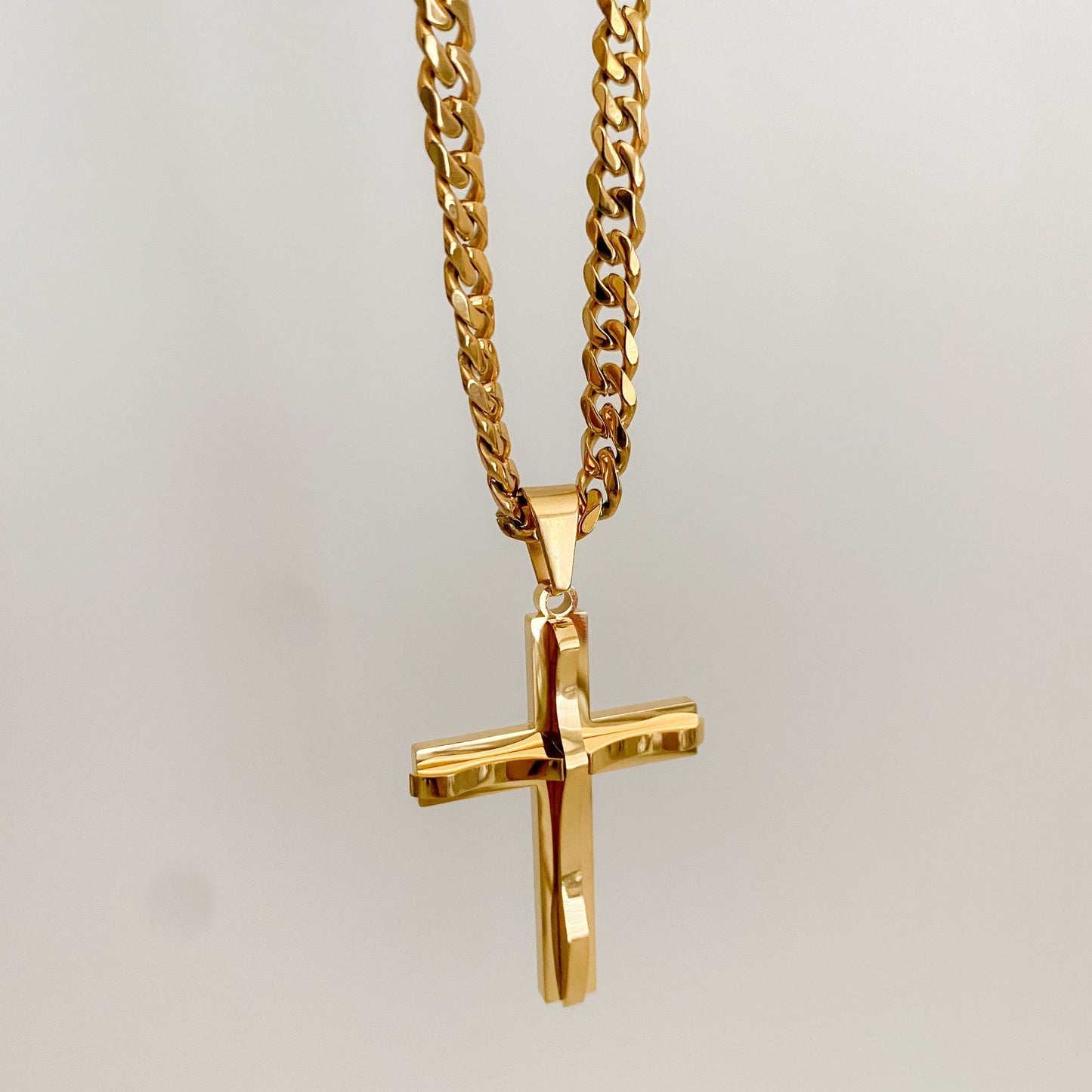 Arturo cross gold necklace